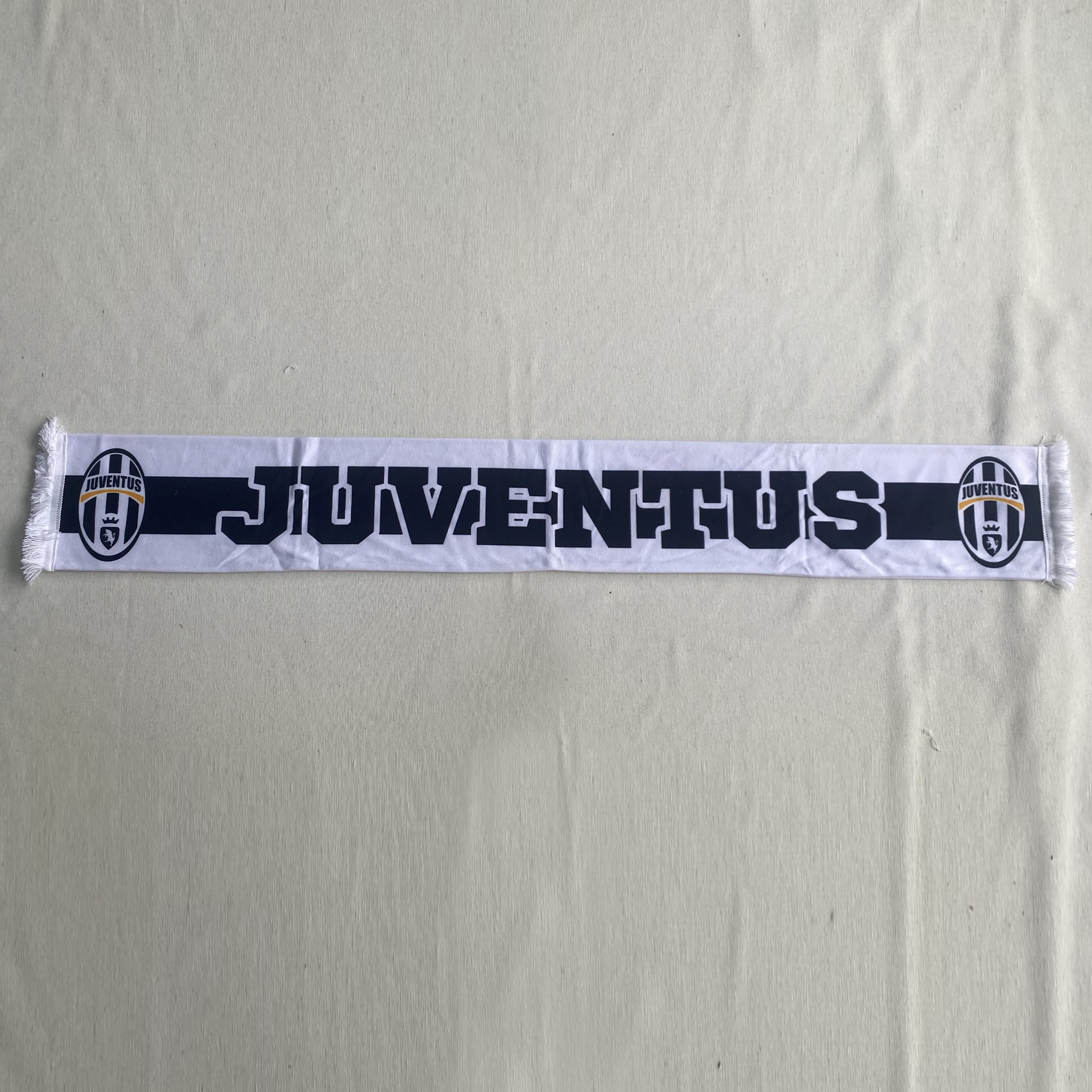 Juventus Taraftar Atkısı - Görsel 2